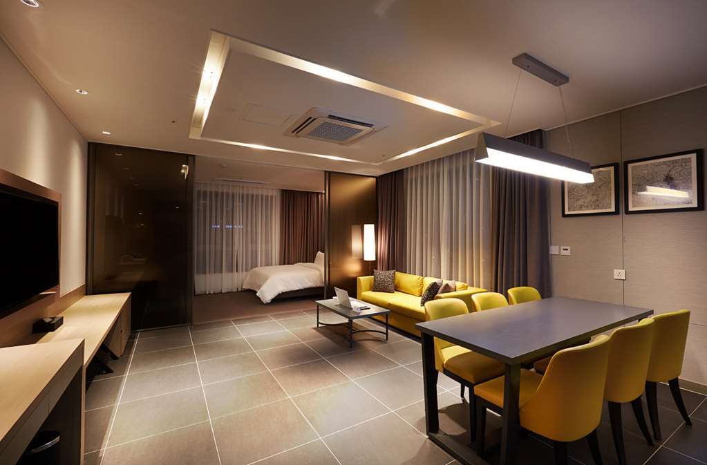 Osong H Hotel Sejong City تشونغجو الغرفة الصورة